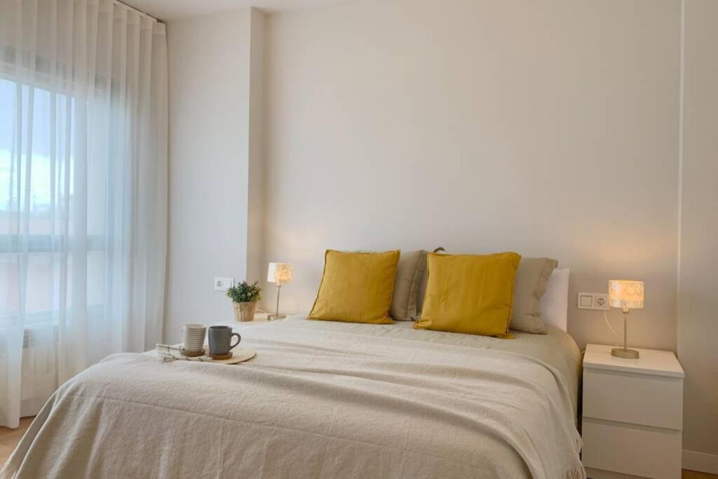 Piso Amplio Y Equipado En El Centro De Tudela. Apartment ภายนอก รูปภาพ